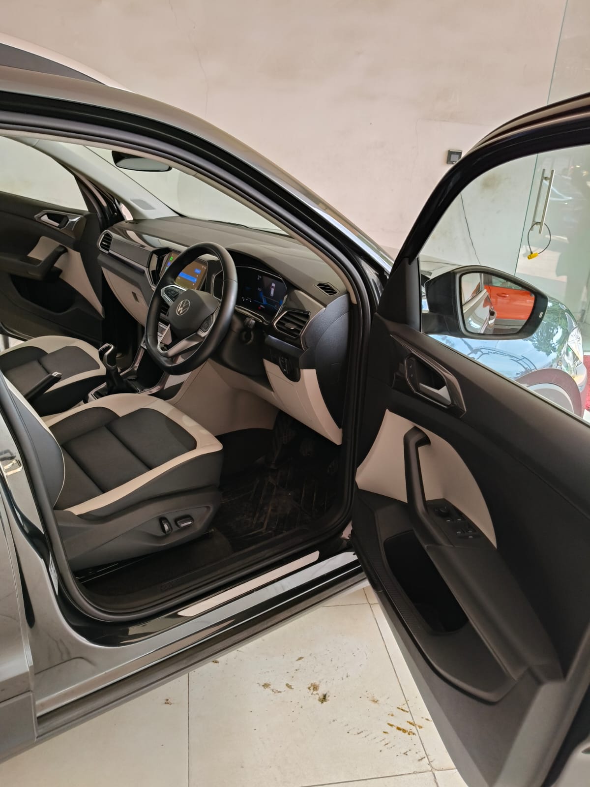 Volkswagen Taigun Taigun 1.0l Tsi 85kw Mt Topline